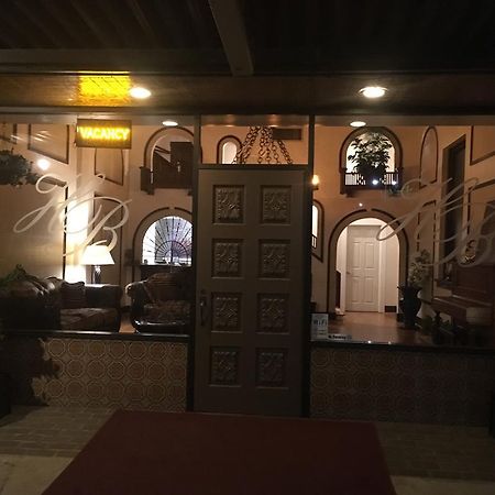 Hotel Burgess Reedley Exterior photo